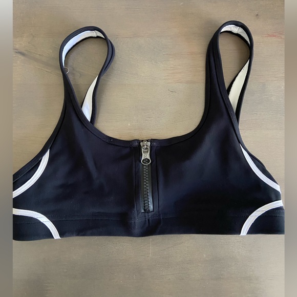Lululemon swim top - Picture 1 of 2